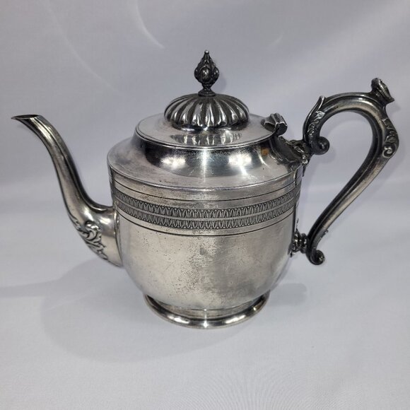 Thomas Wilkinson & Sons Silver Plated Tea Pot Vintage Marked T W & Co EP 1542 - Picture 1 of 4